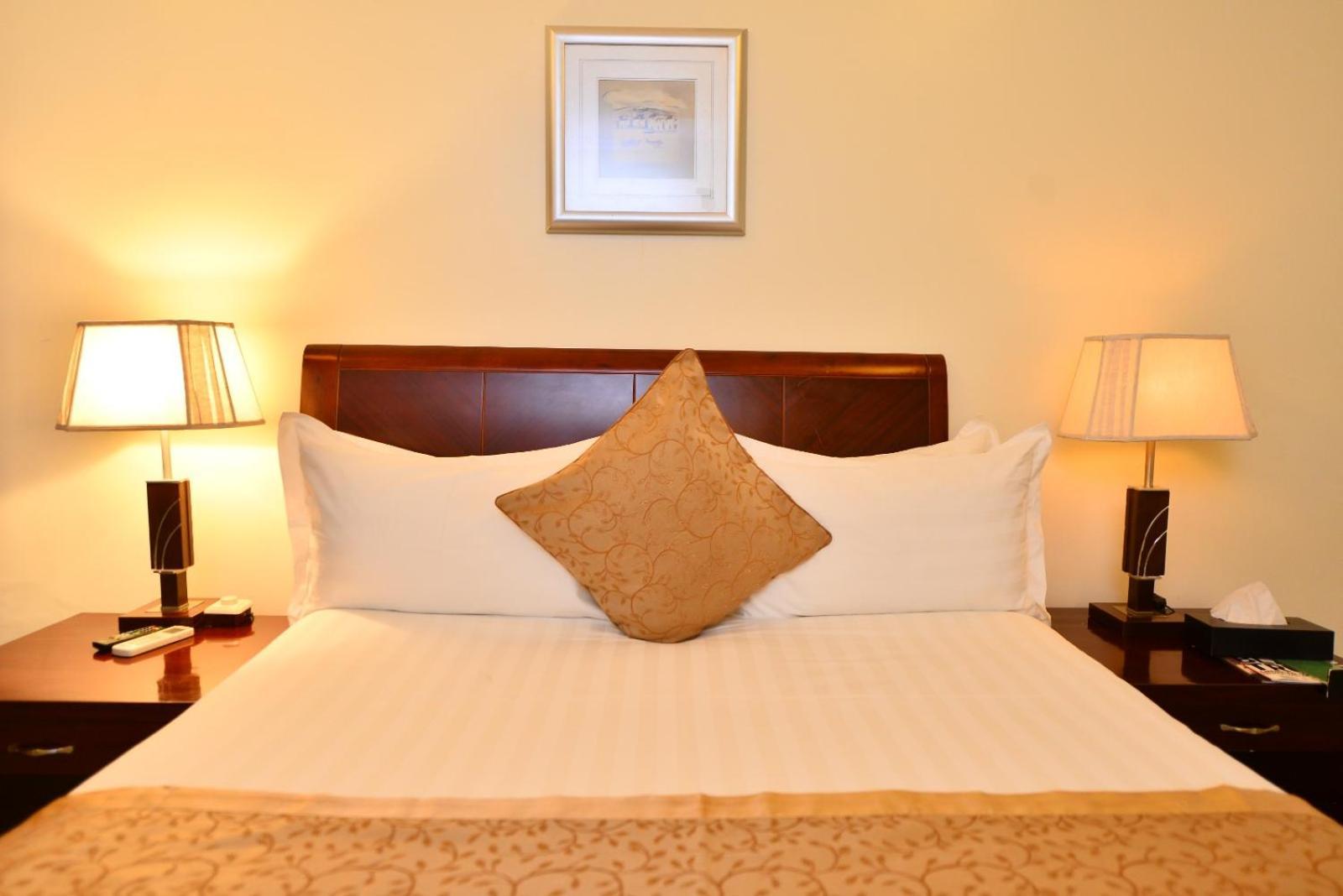 The Manor Hotel Kigali Exterior photo