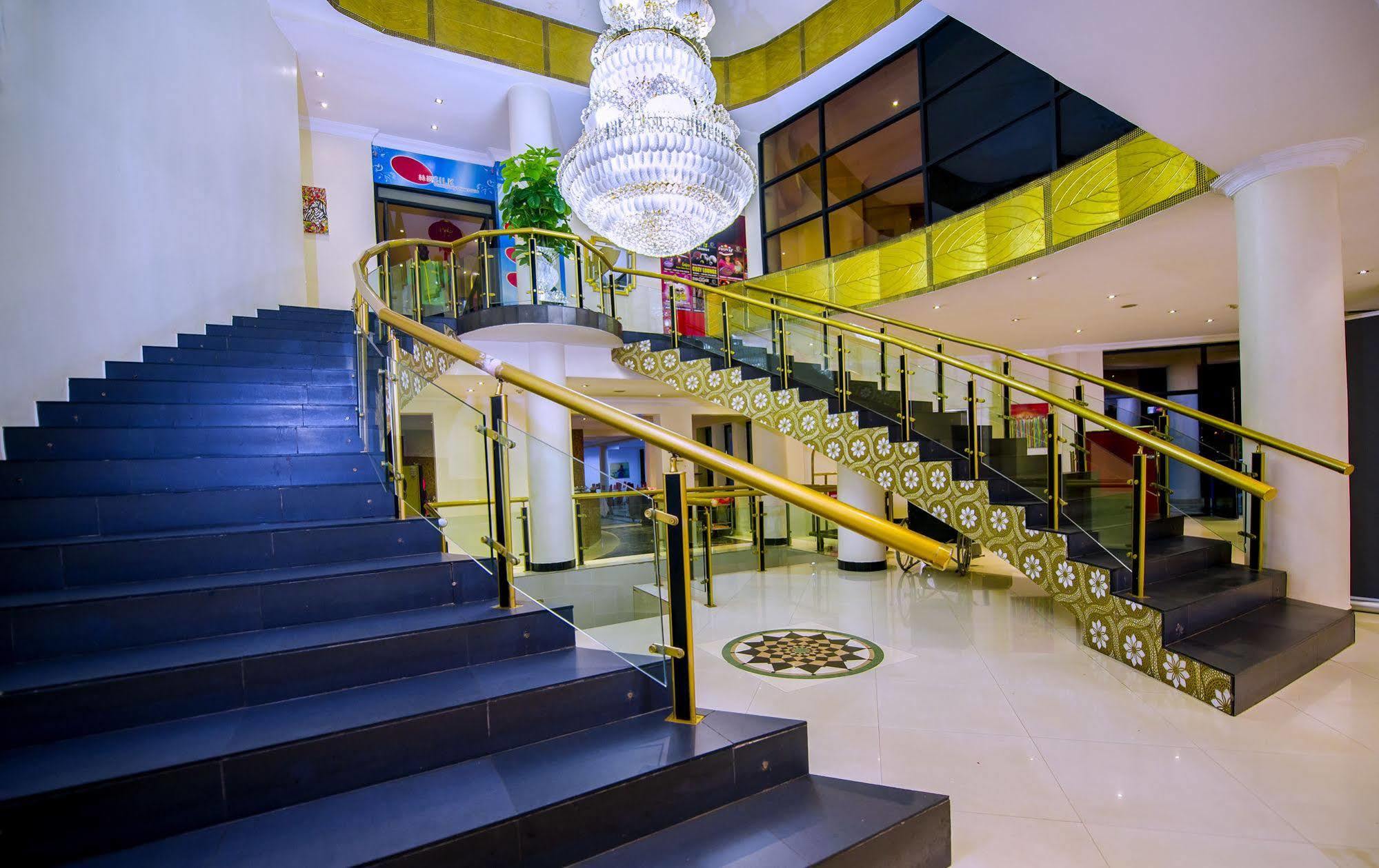The Manor Hotel Kigali Exterior photo