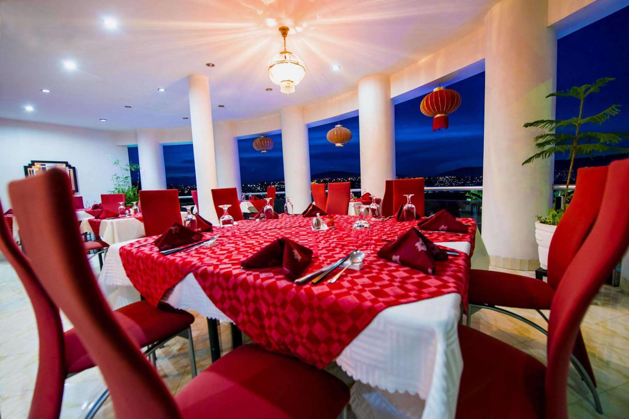 The Manor Hotel Kigali Exterior photo