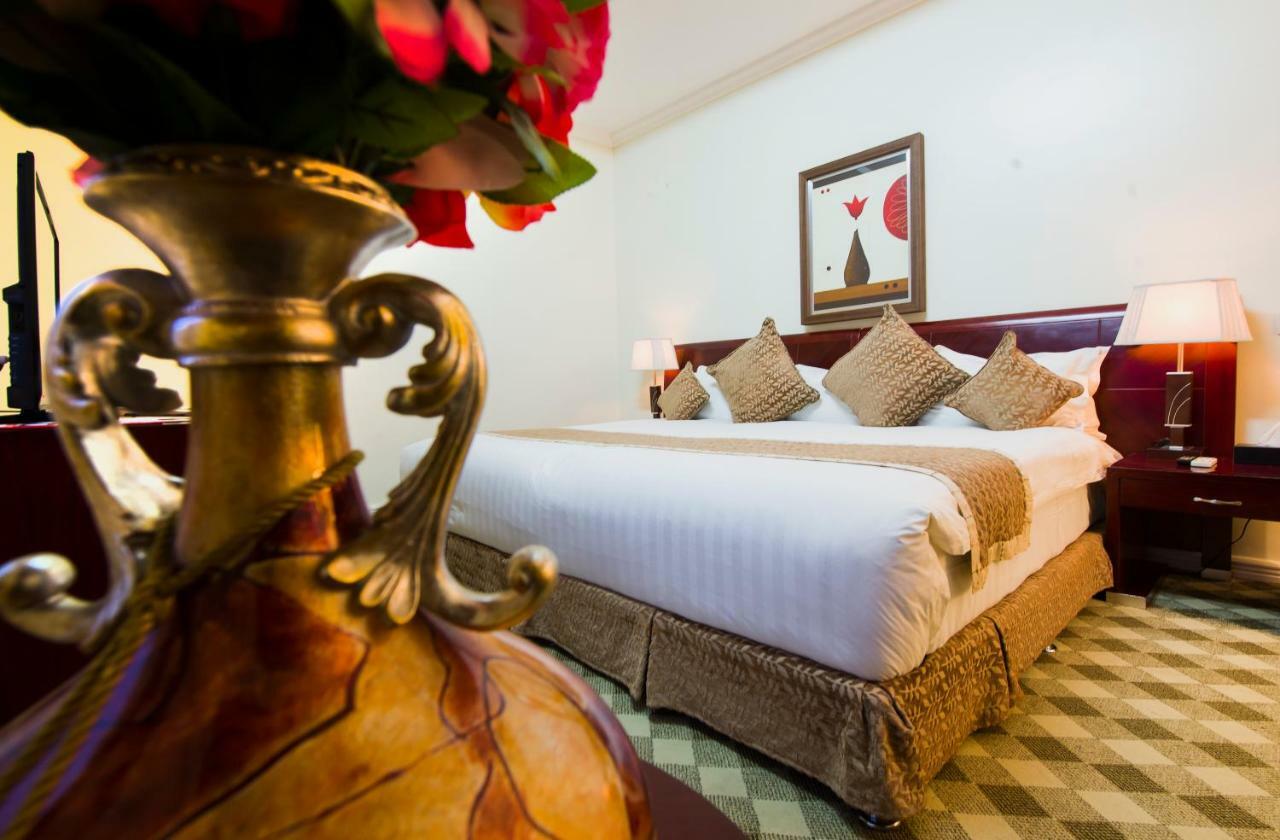 The Manor Hotel Kigali Exterior photo